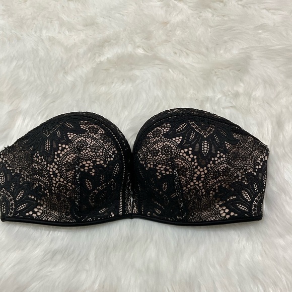 Bombshell Victoria's Secret Black Lace Bra and Panty Set - Picture 8 of 13